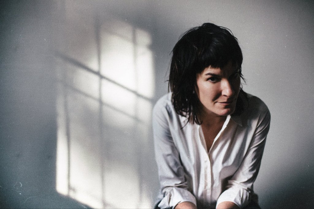 Difficult Fun | Jen Cloher Review: On love and the willingness to be fooled